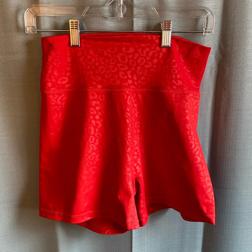 Buffbunny Rebel Short Leopard Red